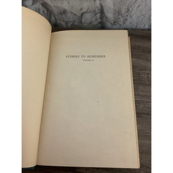 1956 Stories To Remember Doubleday Book 6 Novels 33 Stories #2 - Picture 3 of 9